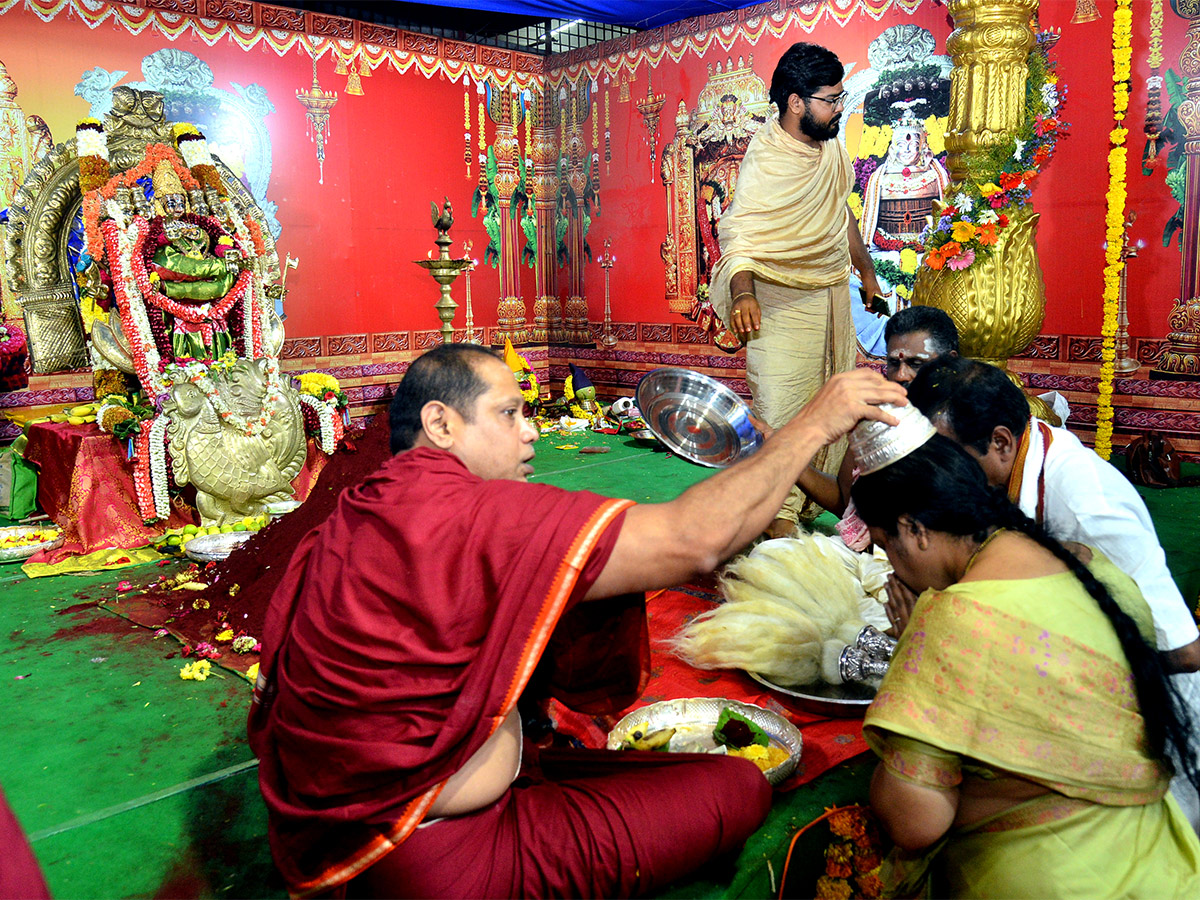 Vijayawada_20Indrakeeladri_20Dussehra_20Celebrations_202023_20Photos-8.jpg 8