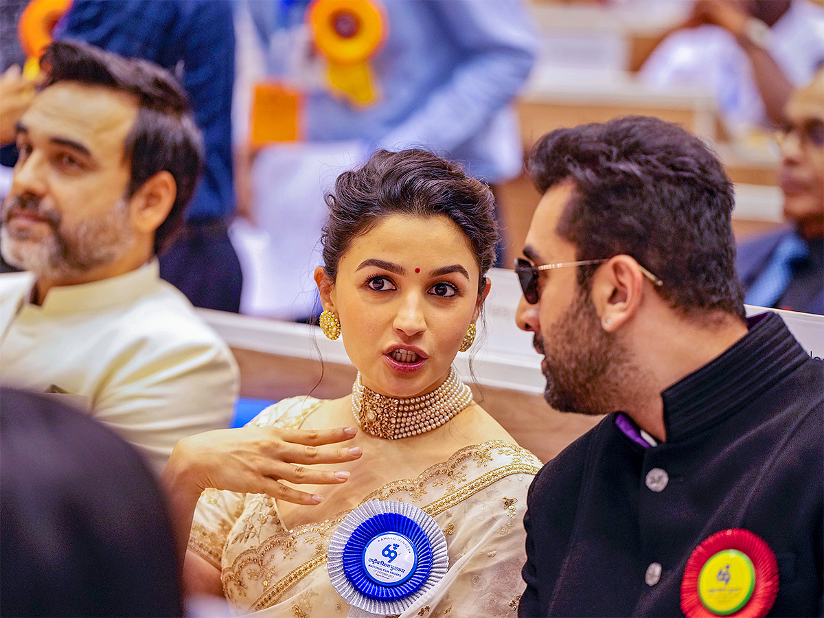 69th_20National_20Film_20Awards_20Alia_20Bhatt_20and_20Ranbir_20Kapoor_20Photos-4.jpg 4