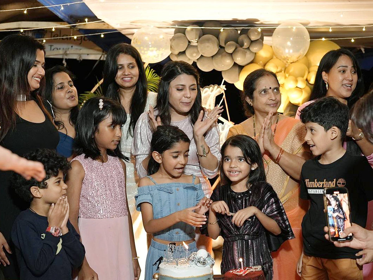 Anchor_20Ravi_20Daughter_20Viya_20Birthday_20Celebrations_20With_20Bigg_20Boss_20Contestants_20Photos_7.jpg 8