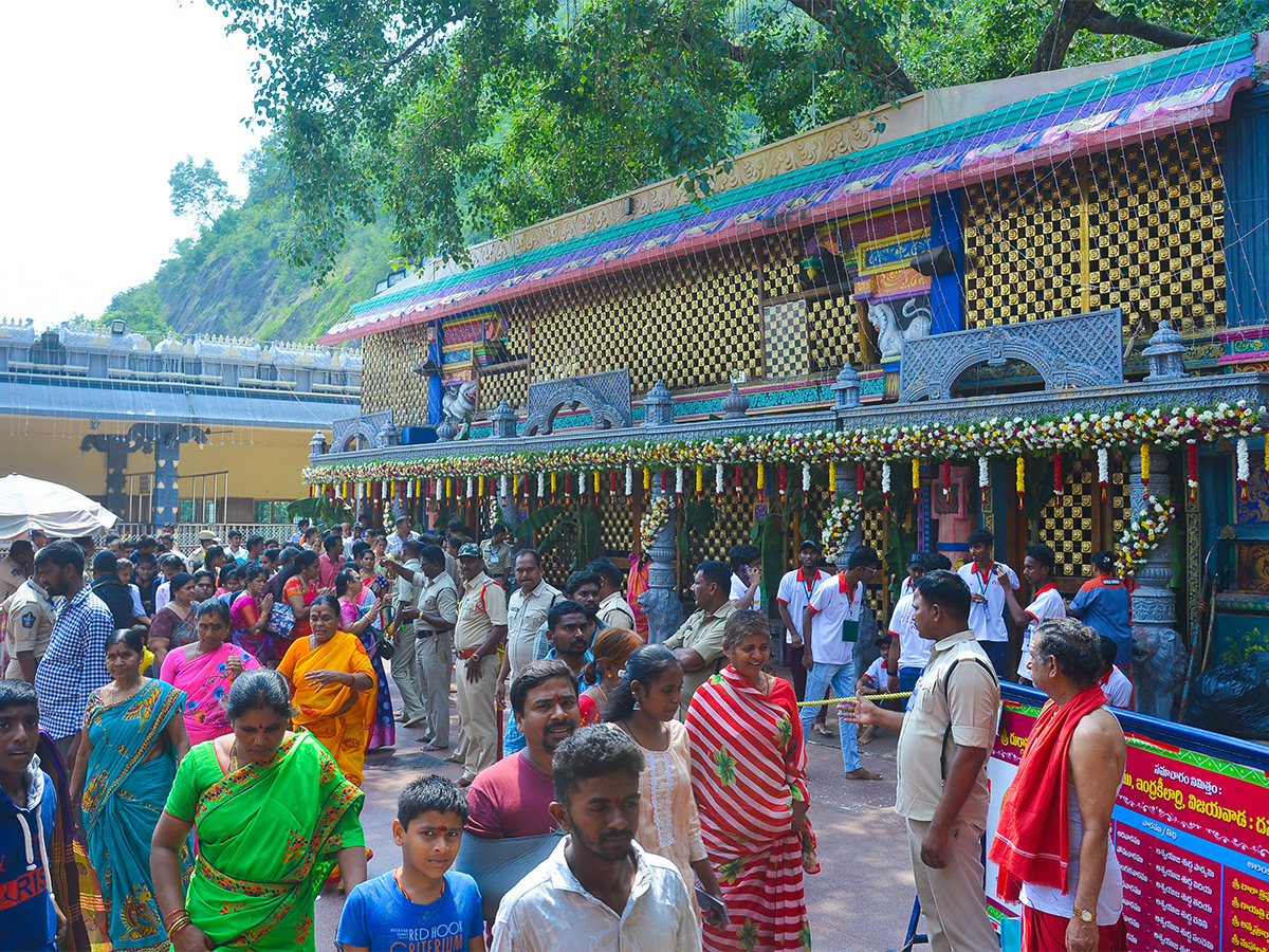 Indrakeeladri_20Dasara_20Navaratri_20Photos-12.jpg 12