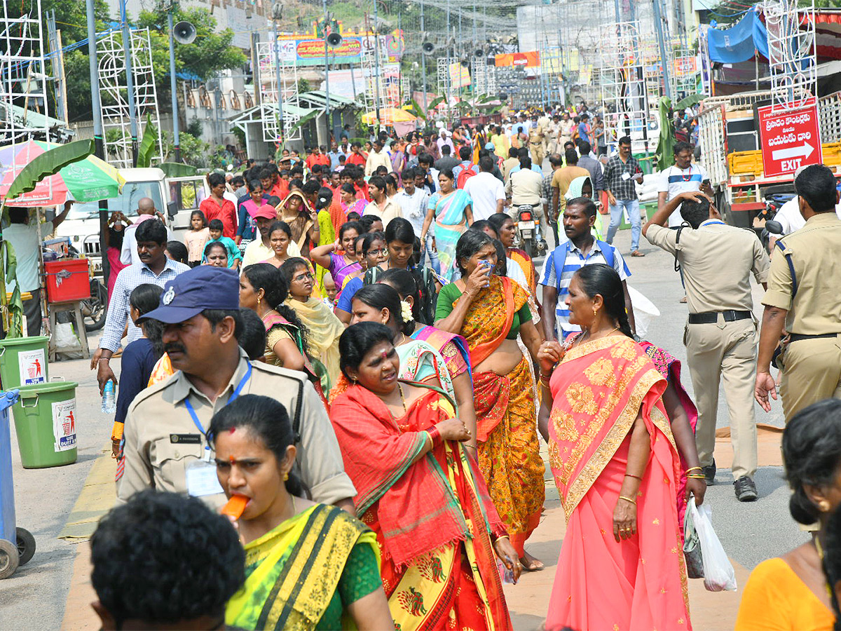 Indrakeeladri_20Dasara_20Navaratri_20Photos-34.jpg 31