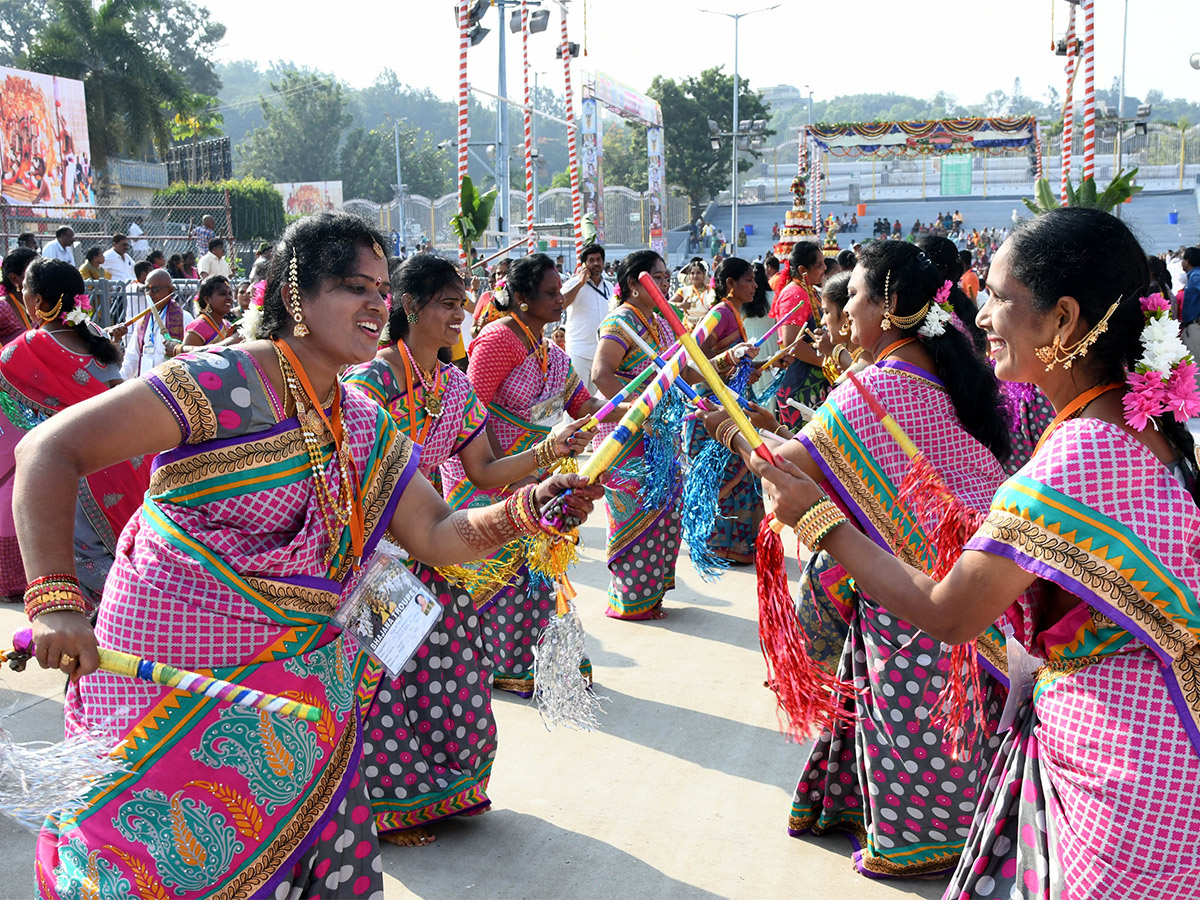 Sri_20Vari_20Navaratri_20Brahmotsavam_202023_20Pictures_20-24.jpg 23