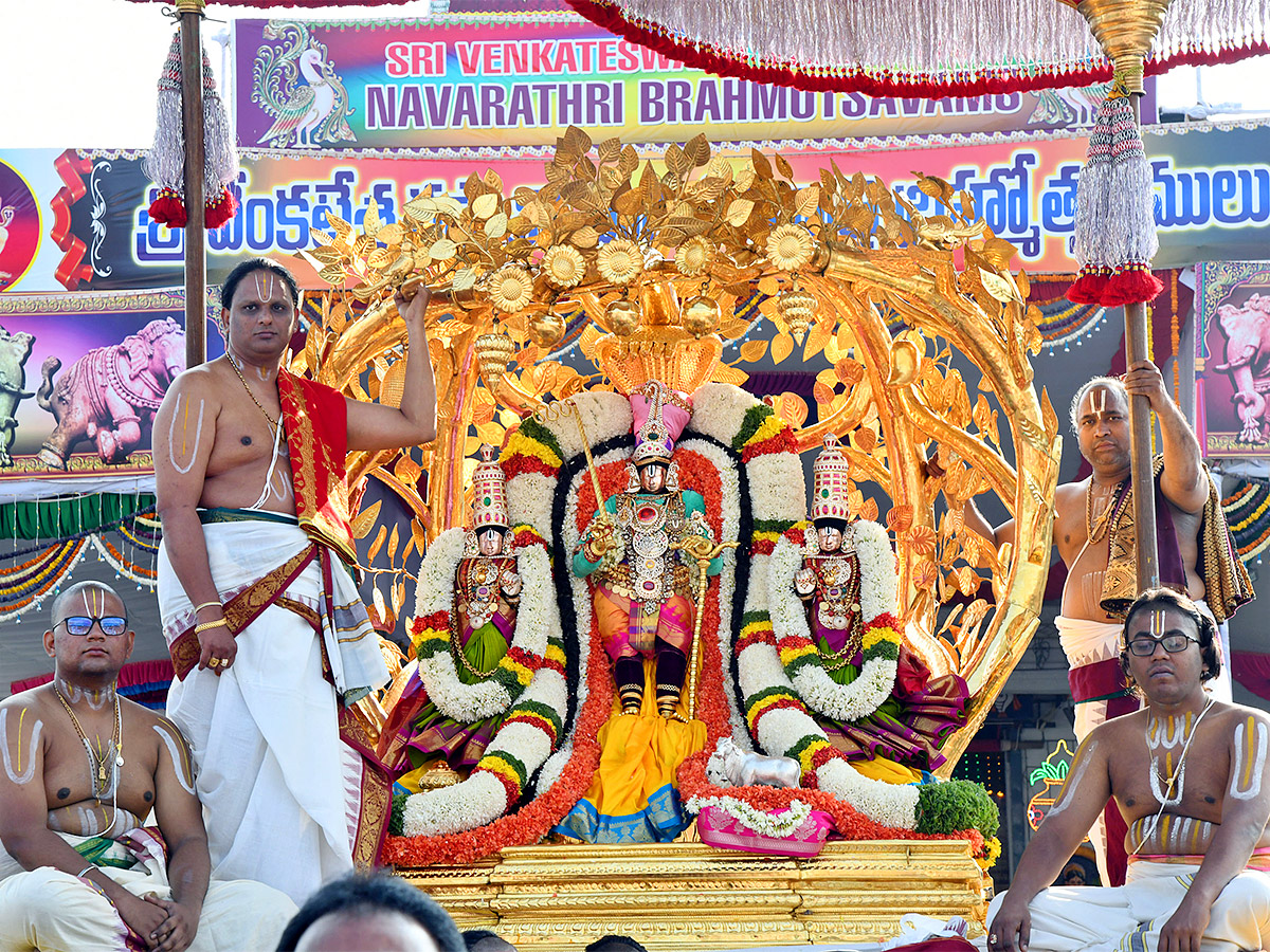 Sri_20Vari_20Navaratri_20Brahmotsavam_202023_20Pictures_20-27.jpg 26