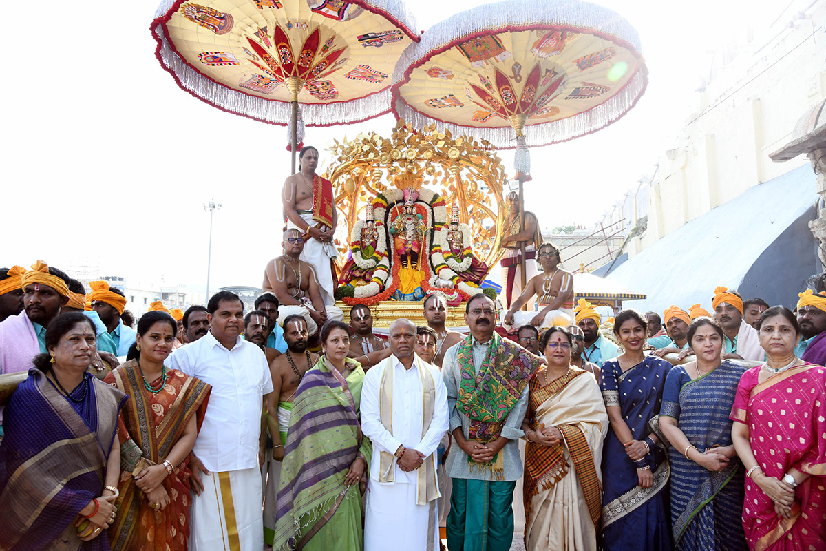 Sri_20Vari_20Navaratri_20Brahmotsavam_202023_20Pictures_20-3.jpg 3