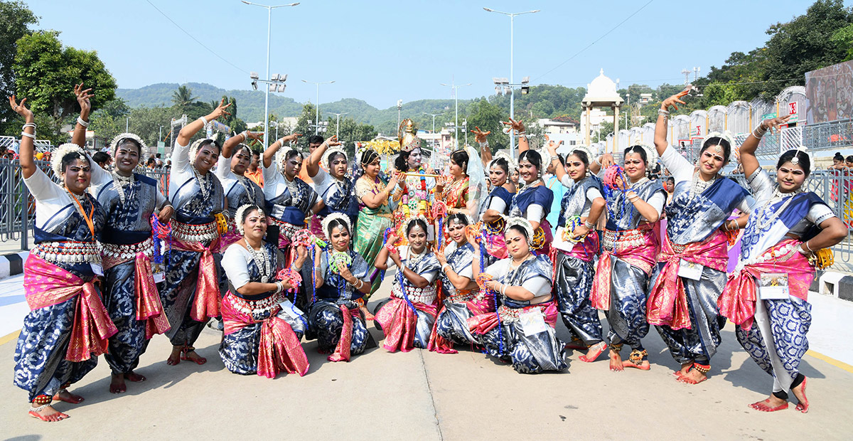 Sri_20Vari_20Navaratri_20Brahmotsavam_202023_20Pictures_20-31.jpg 30