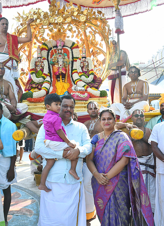 Sri_20Vari_20Navaratri_20Brahmotsavam_202023_20Pictures_20-34.jpg 33