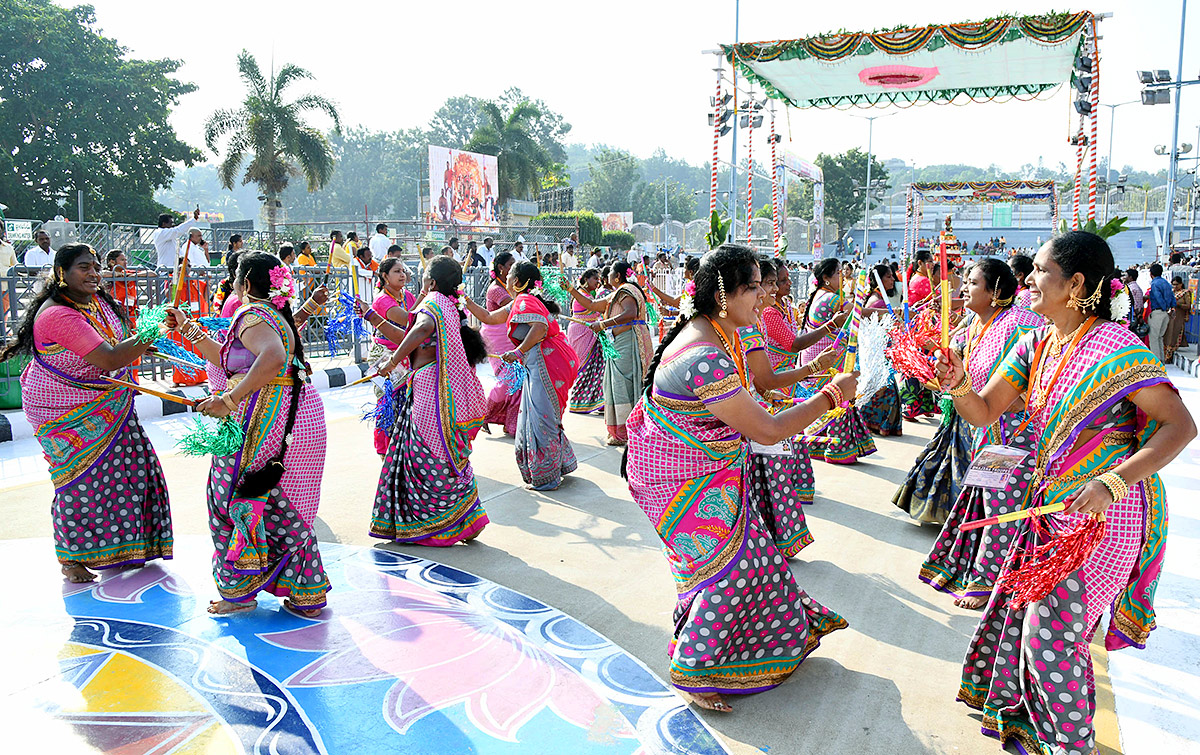 Sri_20Vari_20Navaratri_20Brahmotsavam_202023_20Pictures_20-6.jpg 6