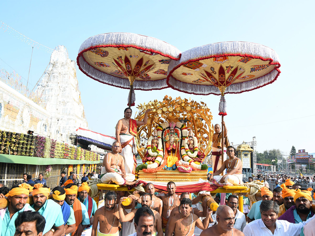 Sri_20Vari_20Navaratri_20Brahmotsavam_202023_20Pictures_20-9.jpg 8
