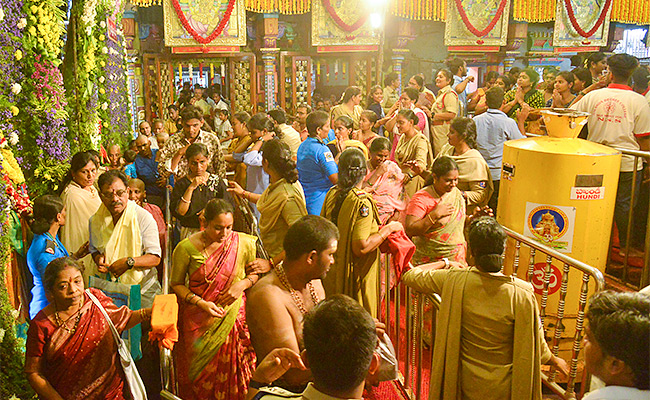 Vijayawada-Durgamma-Darshan.jpg