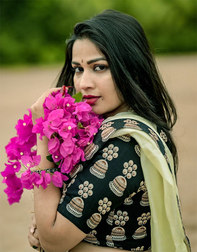 inaya_20sultana_20hd_20photos-19.jpg 18