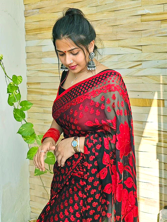 inaya_20sultana_20hd_20photos-2.jpg 2