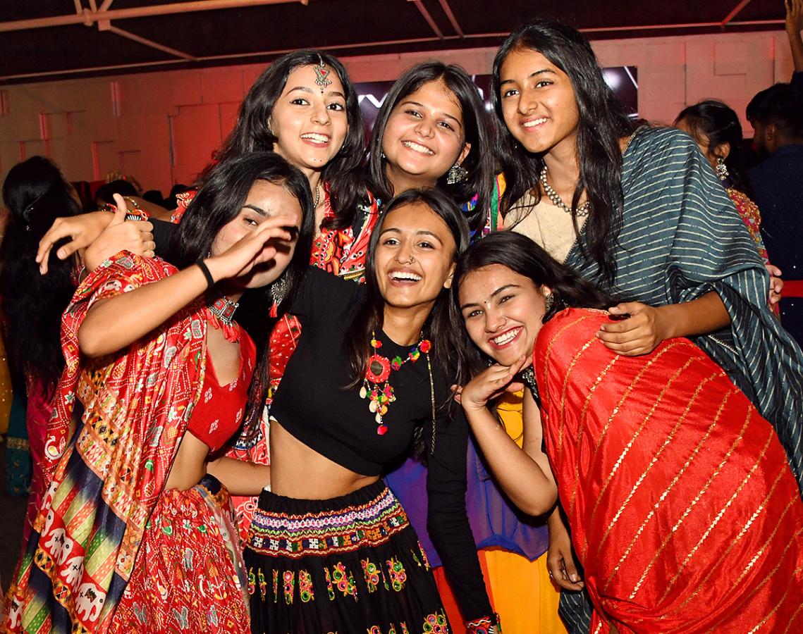 Hamstic_20Celebrating_20Dandiya_20at_20NConvenction_20Madhapur-7.jpg 7