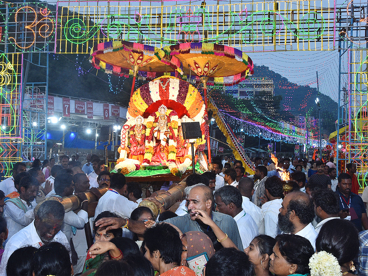 Navaratri_20Utsavalu_20Celebration_202023_20at_20Vijayawada-13.jpg 13