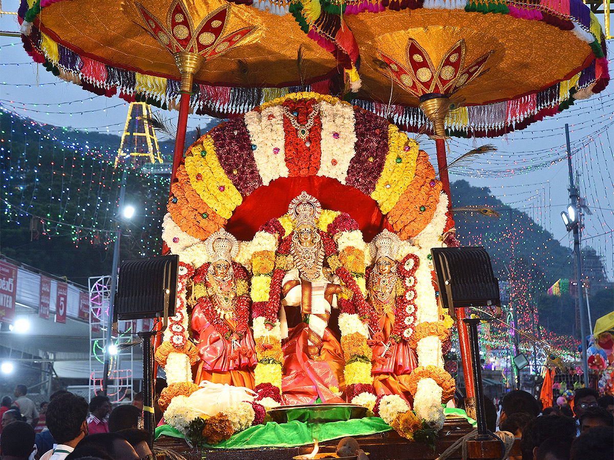 Navaratri_20Utsavalu_20Celebration_202023_20at_20Vijayawada-4.jpg 4