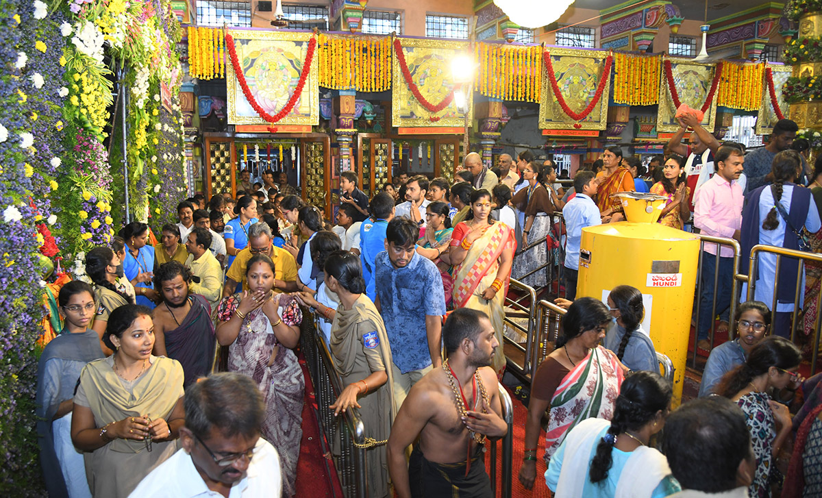 Navaratri_20Utsavalu_20Celebration_202023_20at_20Vijayawada-40.jpg 39
