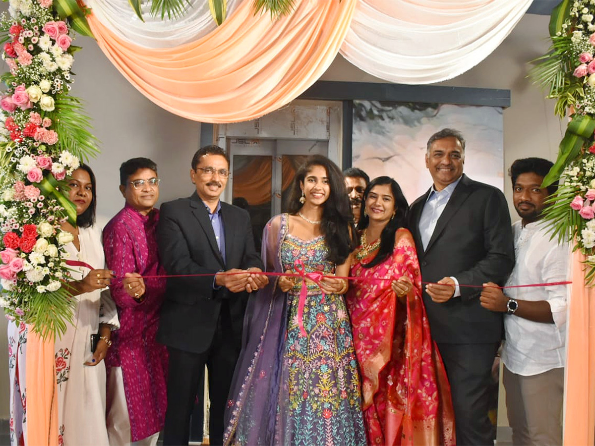 Restly_20Furniture_20Launch_20In_20Hyderabad-3.jpg 3