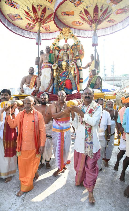 Hanumantha_20Vahana_20Tirumala_20brahmotsavam_202023_20Pics-17.jpg 16