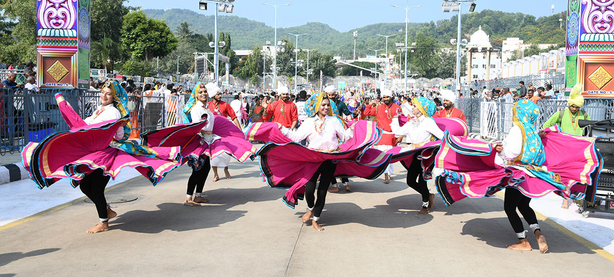 Hanumantha_20Vahana_20Tirumala_20brahmotsavam_202023_20Pics-29.jpg 27