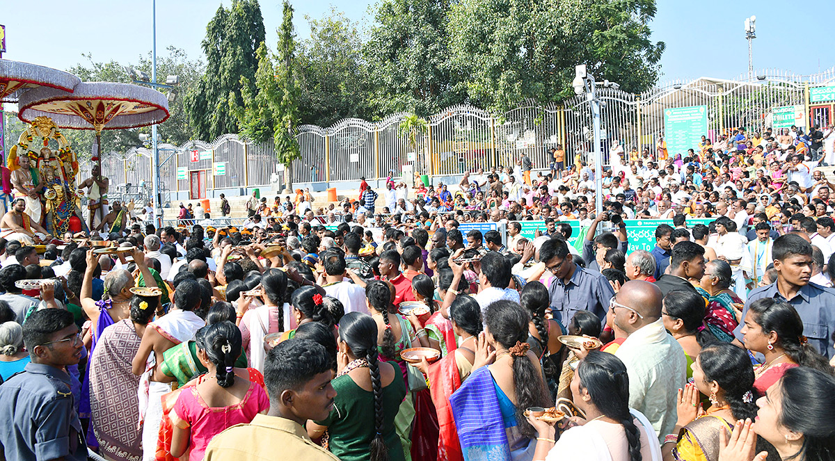 Hanumantha_20Vahana_20Tirumala_20brahmotsavam_202023_20Pics-3.jpg 3