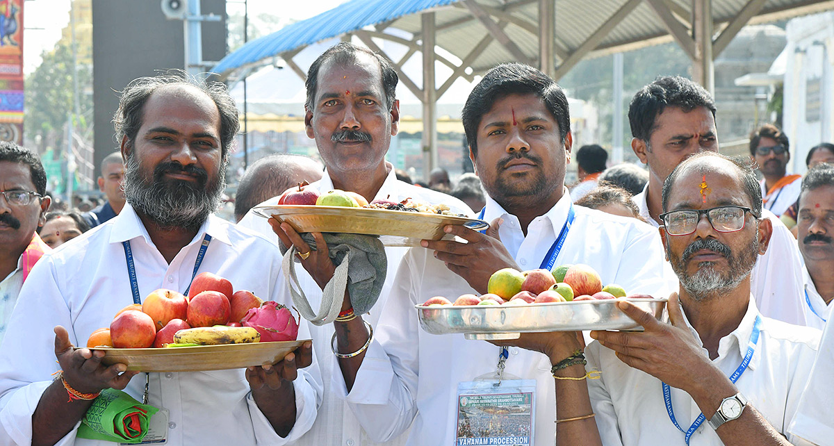Hanumantha_20Vahana_20Tirumala_20brahmotsavam_202023_20Pics-36.jpg 34