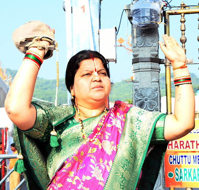 Hanumantha_20Vahana_20Tirumala_20brahmotsavam_202023_20Pics-37.jpg 35