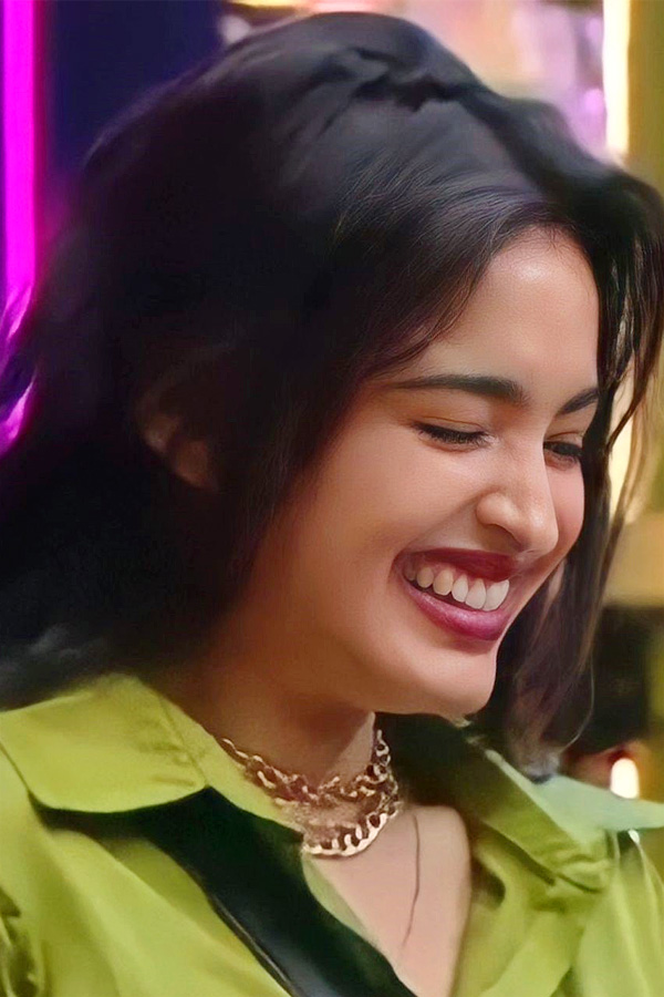 Rathika_20Rose_20BigBoss_20Telugu_207_20Stunning_20Photos_13.jpg 14