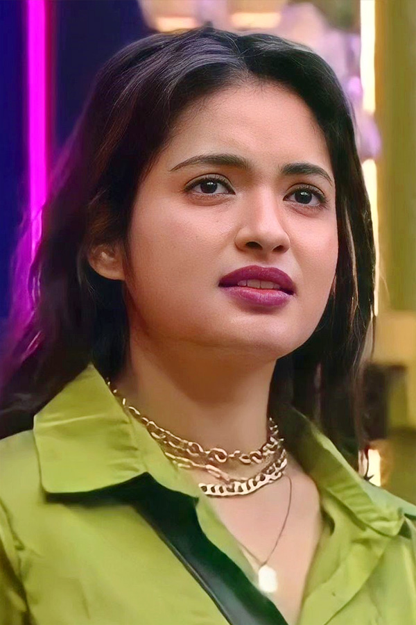 Rathika_20Rose_20BigBoss_20Telugu_207_20Stunning_20Photos_16.jpg 17