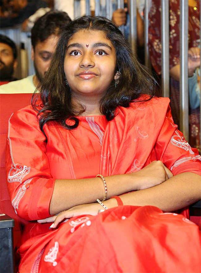 Renu_20Desai_20Daughter_20Aadhya_20Stills-2.jpg 2
