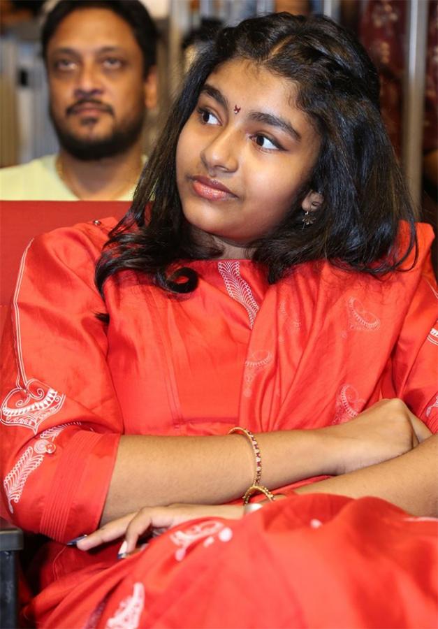 Renu_20Desai_20Daughter_20Aadhya_20Stills-7.jpg 7