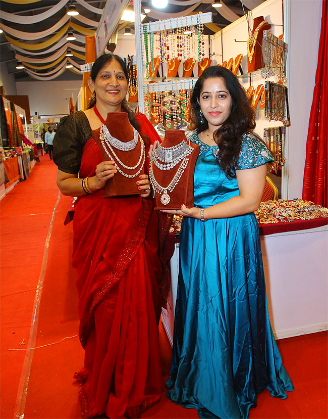 sarees_20exhibition_20in_20hyderabad-3.jpg 3