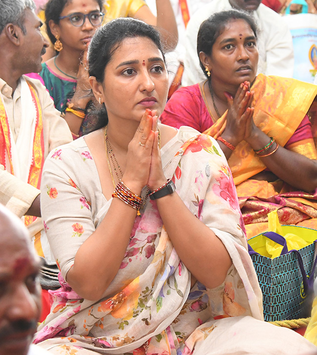 Navaratri_202023_20Celebrations_20at_20Vijayawada_20Photos-10.jpg 10