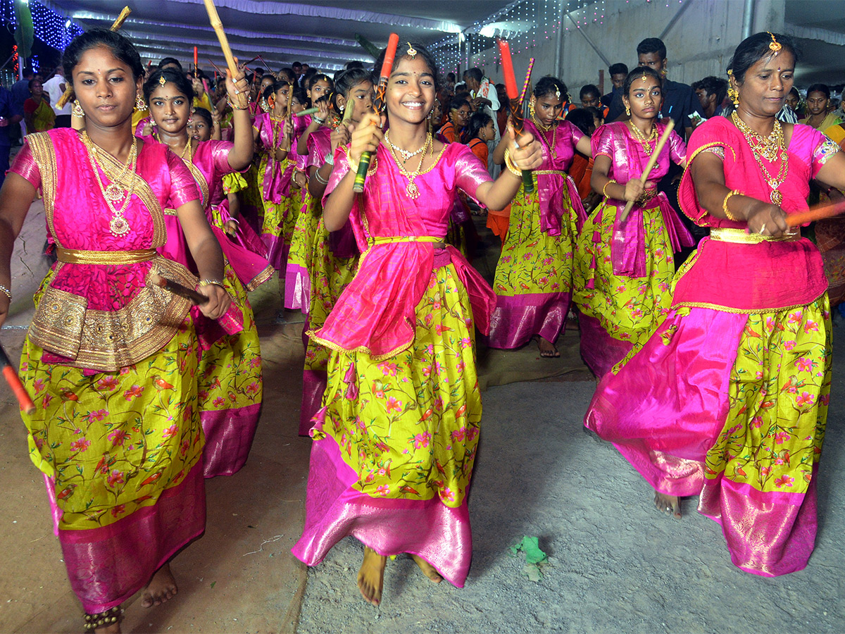 Navaratri_202023_20Celebrations_20at_20Vijayawada_20Photos-23.jpg 21