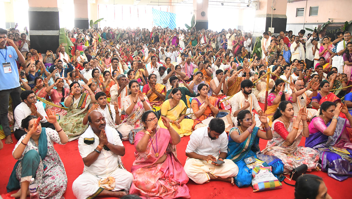 Navaratri_202023_20Celebrations_20at_20Vijayawada_20Photos-25.jpg 23
