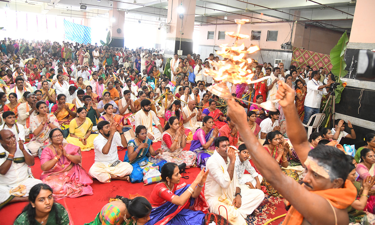 Navaratri_202023_20Celebrations_20at_20Vijayawada_20Photos-5.jpg 5