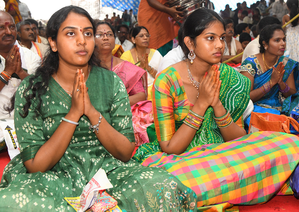 Navaratri_202023_20Celebrations_20at_20Vijayawada_20Photos-9.jpg 9