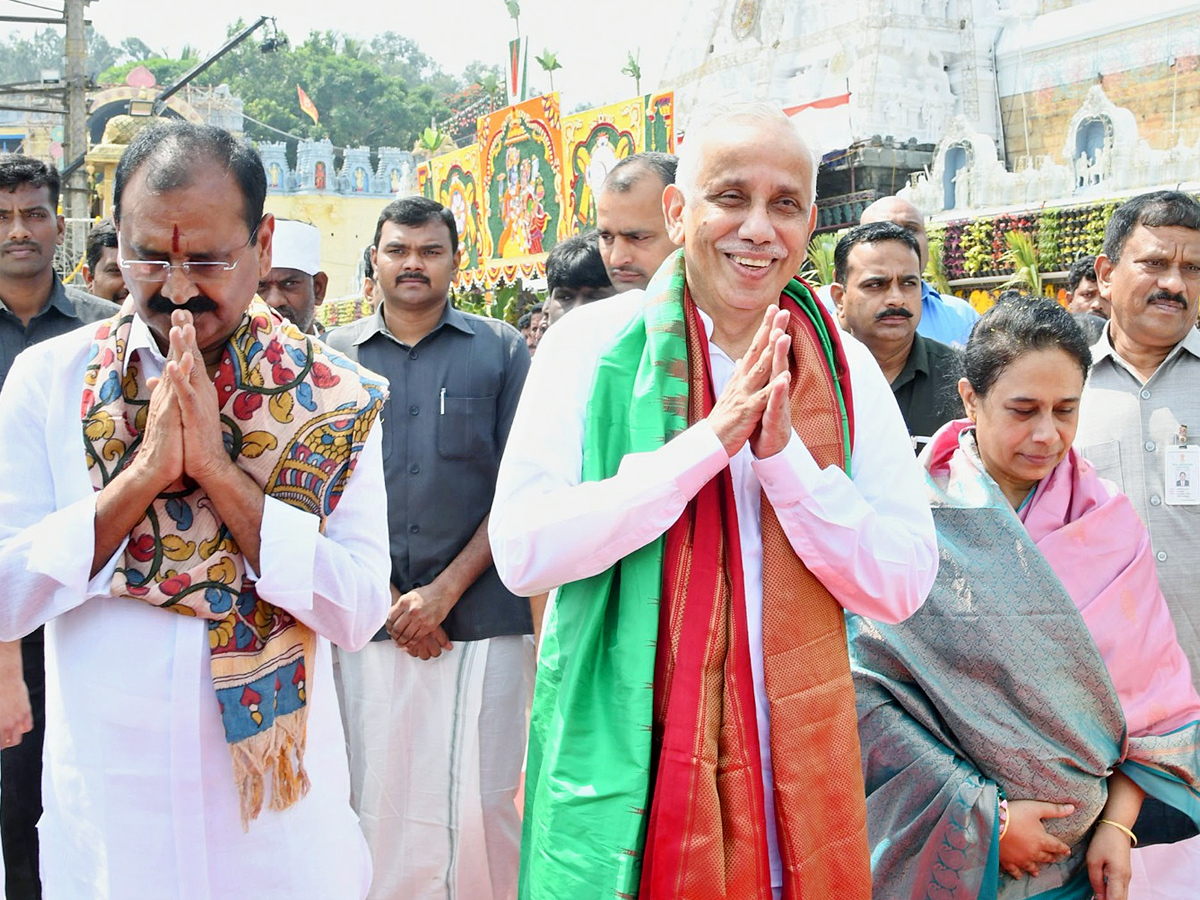 Andhra_20Pradesh_20Governor_20Abdul_20Nazeer_20Visited_20Tirumala_20PHotos_4.jpg 4
