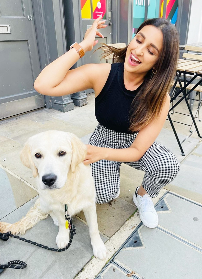 Parineeti-chopra-23_0.jpg 24