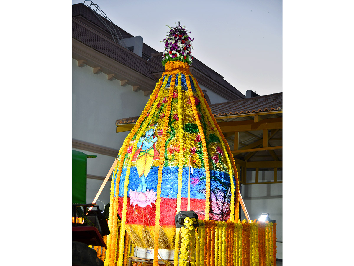 saddula_20bathukamma_20CeleBrations_20in_20Telangana_20Photos12.jpg 16