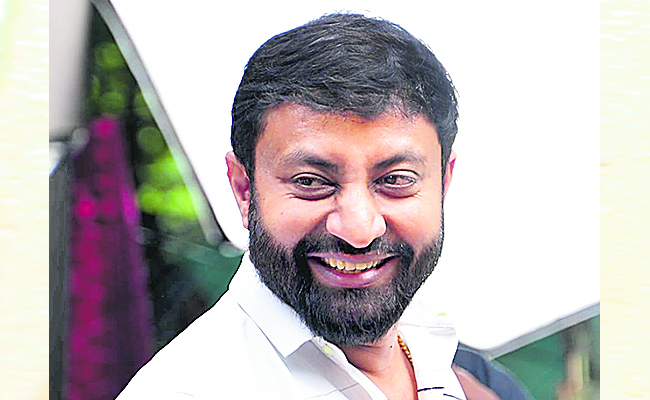 Satheesh_20_282_29.jpg