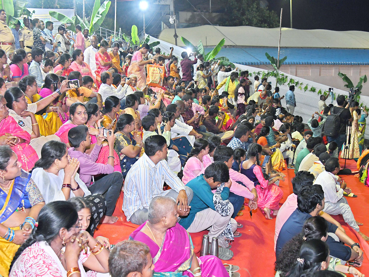 Sri_20Kanaka_20Durga_20and_20Malleswara_20Swami_20in_20Hamsa_20Vahanam_20photos_10.jpg 10