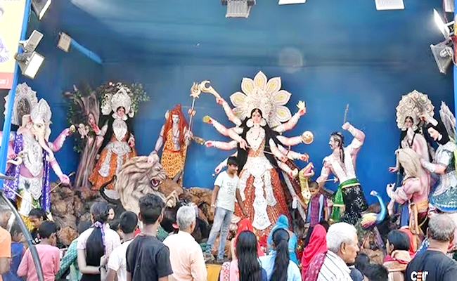Stampede-Durga-Puja-Pandal-Bihar.jpg