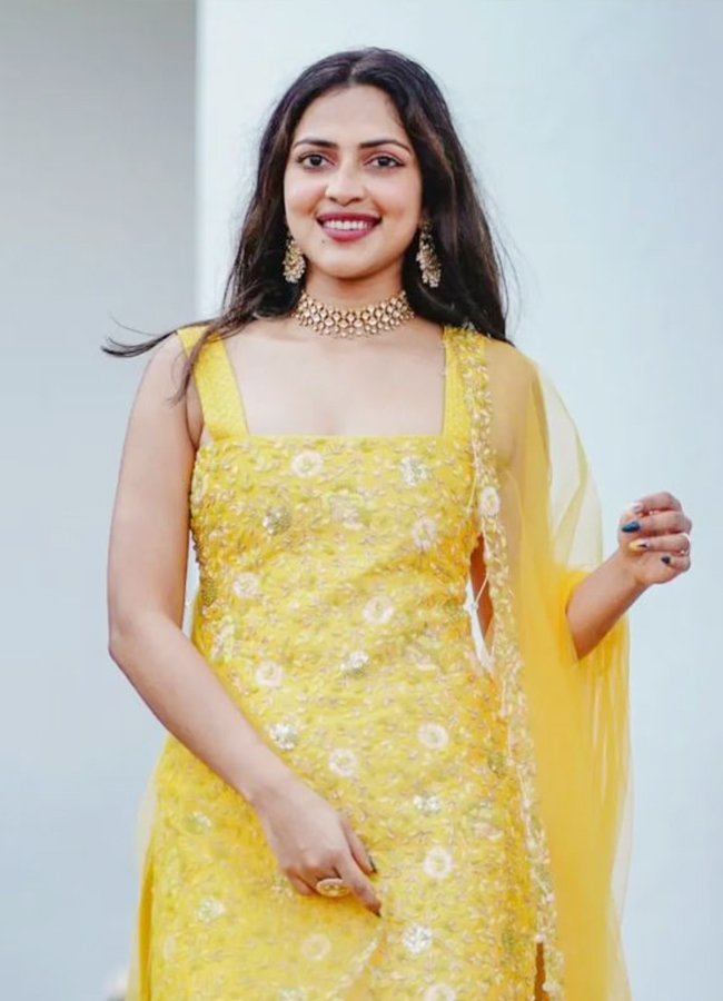Amala-Paul-1.jpg 2
