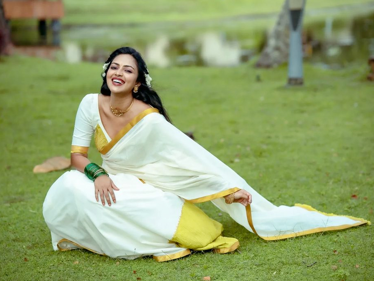 Amala-Paul-18.jpg 19