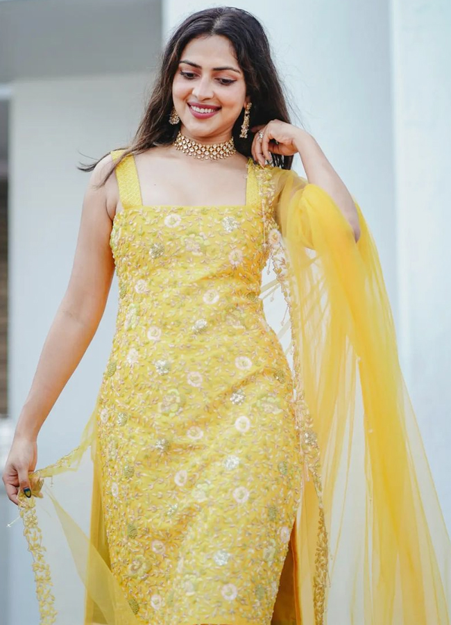 Amala-Paul-19.jpg 20