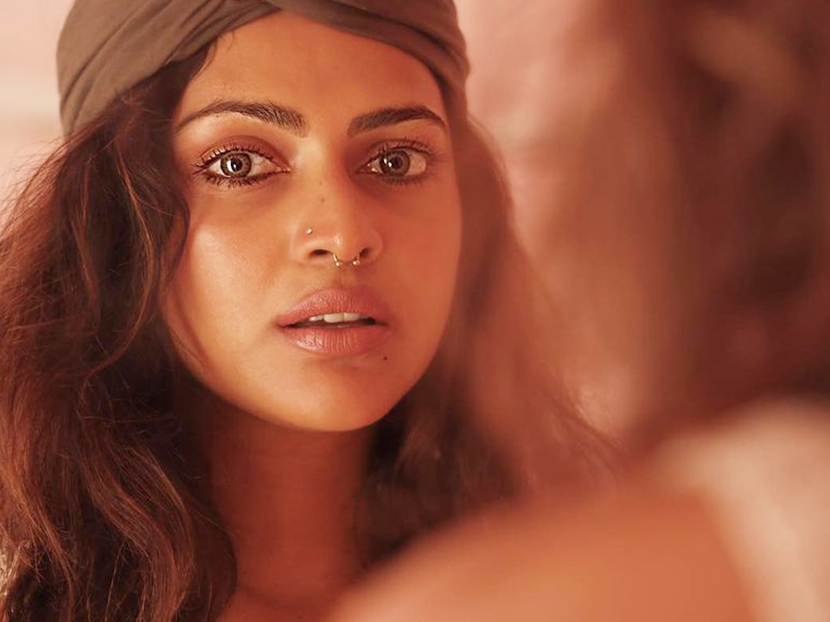 Amala-Paul-5.jpg 6