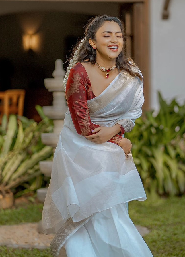 Amala-Paul-9.jpg 10