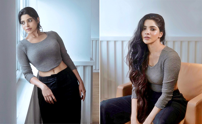 Divya-Bharathi-01.jpg 1