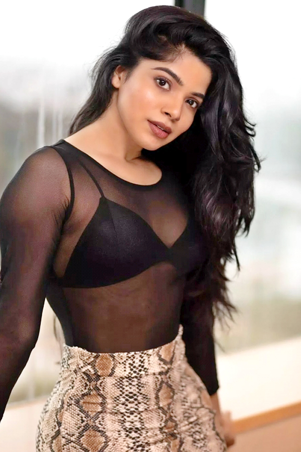 Divya-Bharathi-30.jpg 30