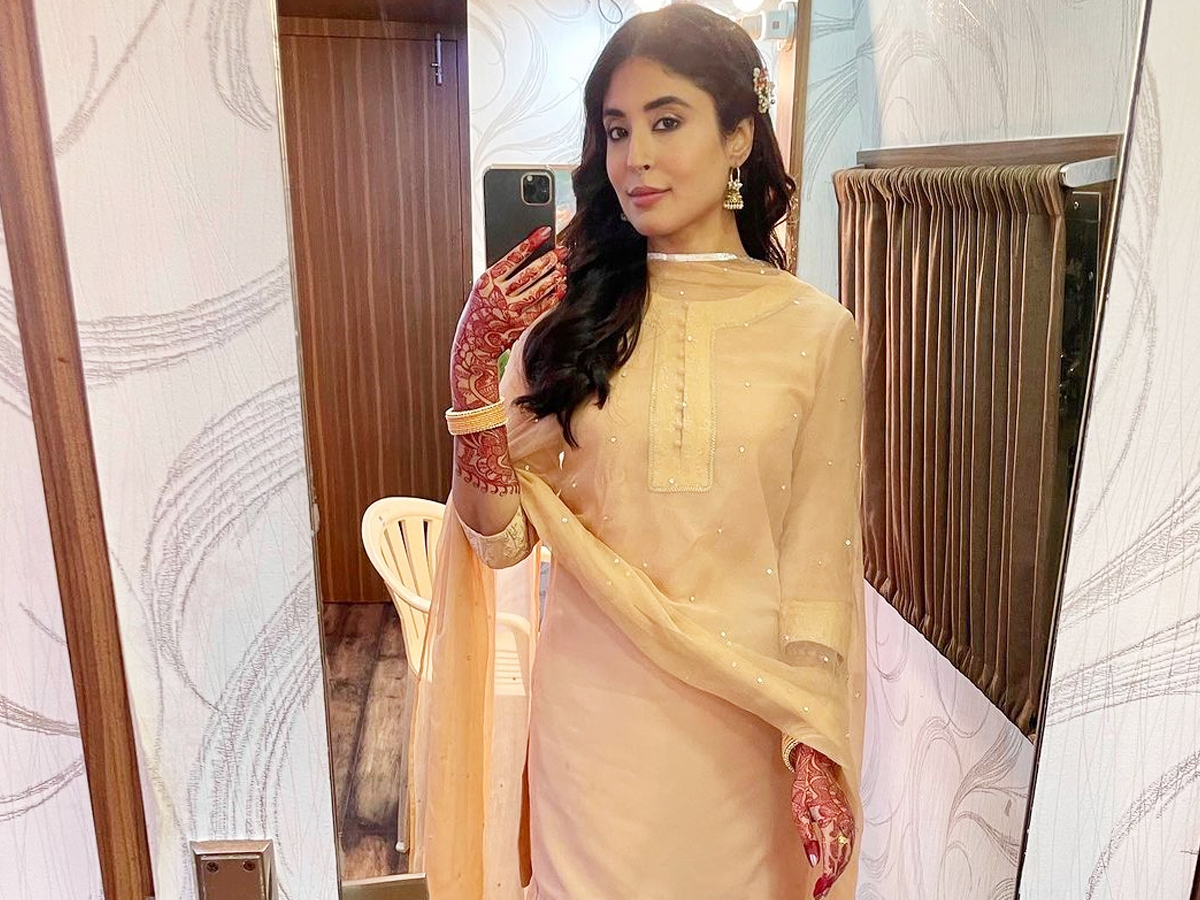 Kritika-Kamra-5.jpg 6