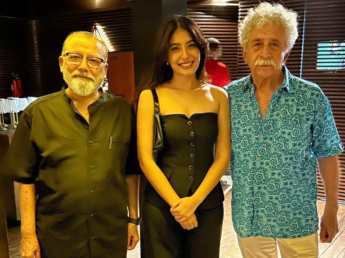 Kritika-Kamra-7.jpg 8